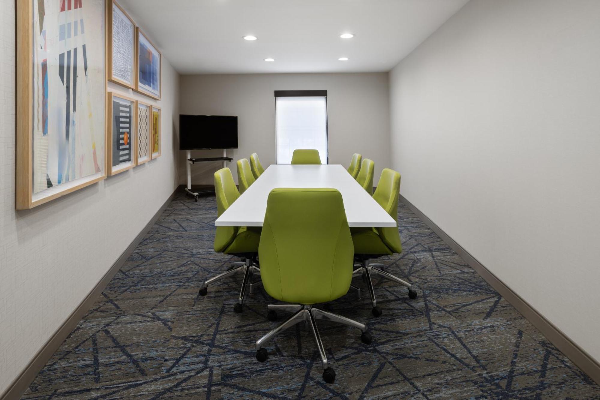 Holiday Inn Express Hotel & Suites Brattleboro By Ihg Exterior foto