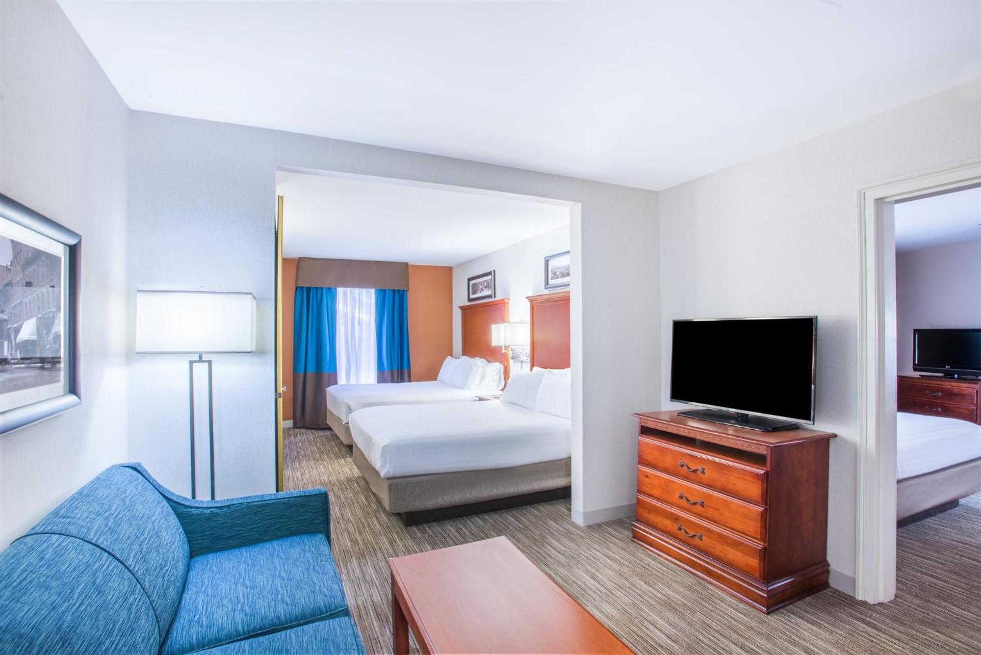 Holiday Inn Express Hotel & Suites Brattleboro By Ihg Exterior foto