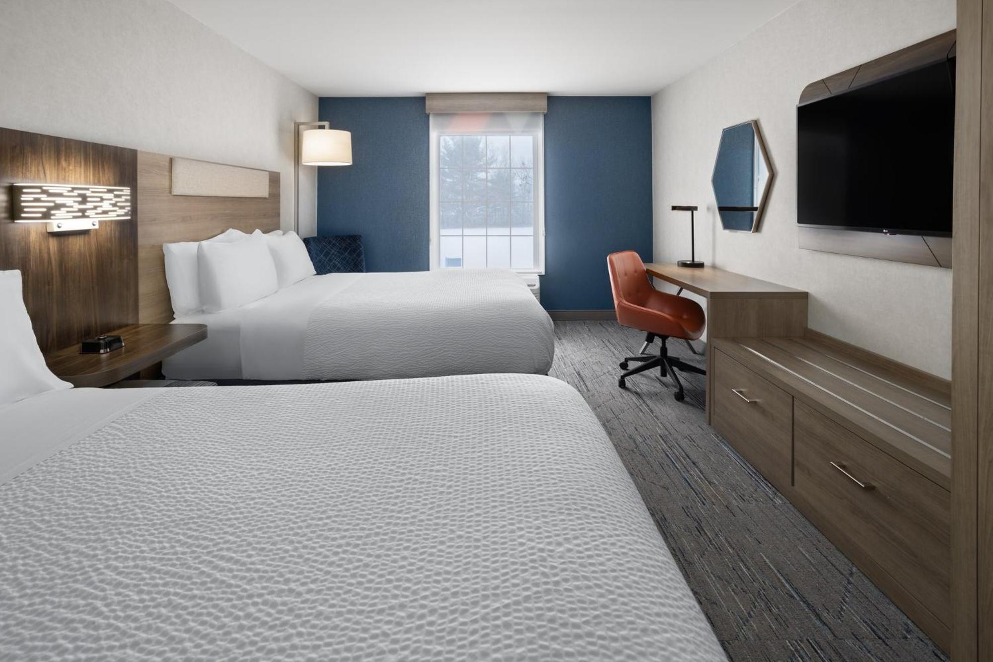 Holiday Inn Express Hotel & Suites Brattleboro By Ihg Exterior foto